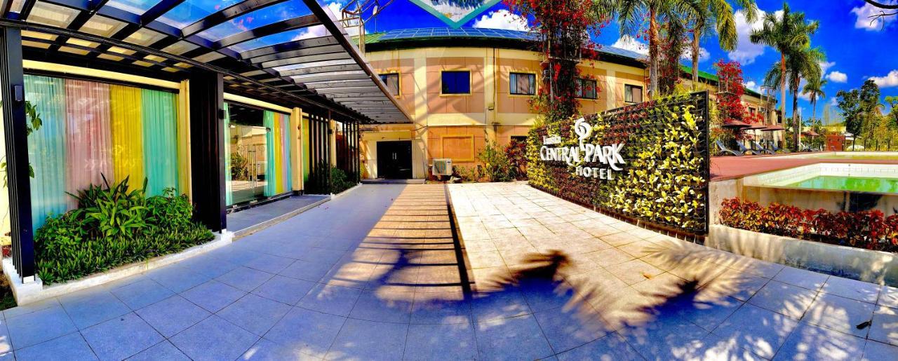 Luisita Central Park Hotel Tarlac City Екстериор снимка