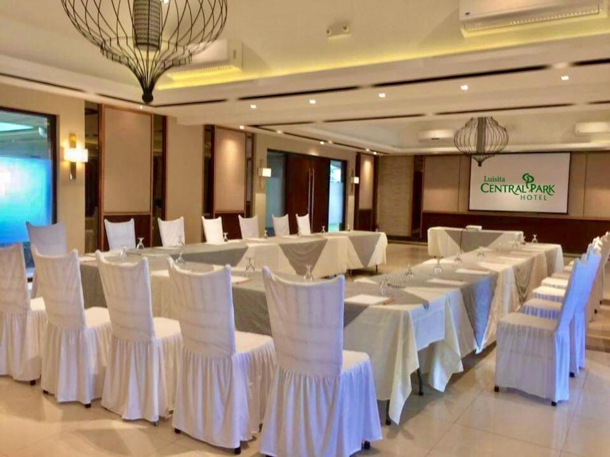 Luisita Central Park Hotel Tarlac City Екстериор снимка
