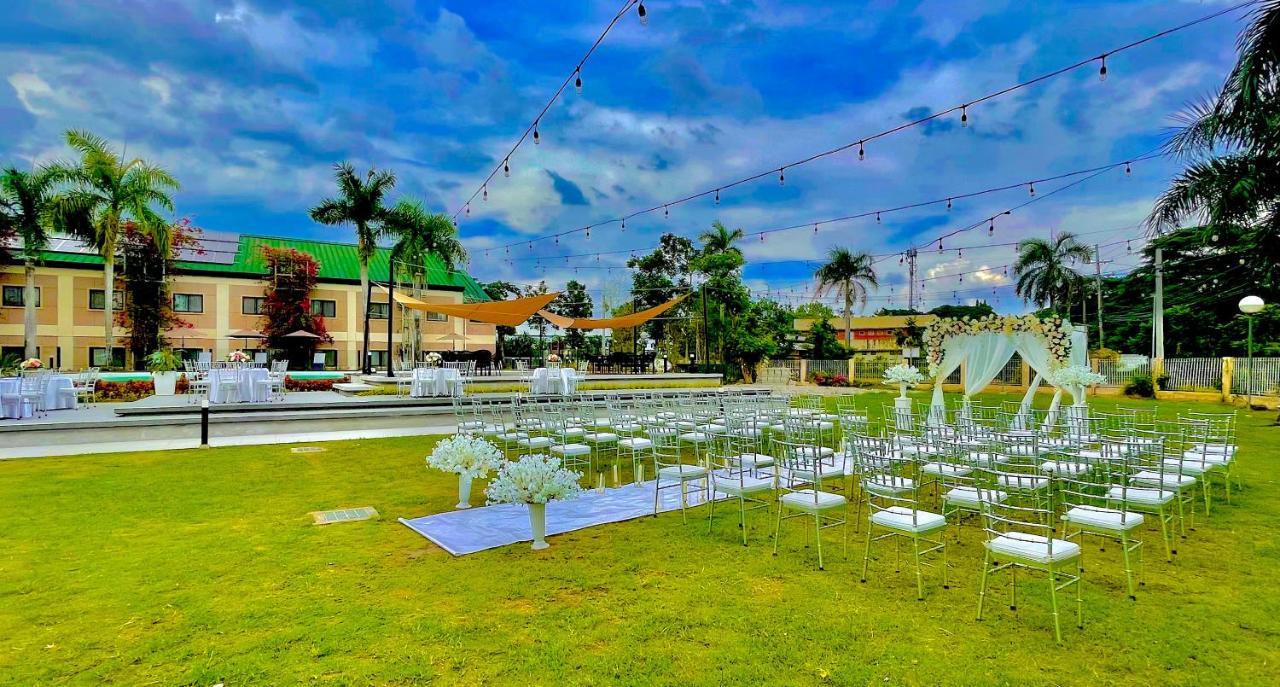 Luisita Central Park Hotel Tarlac City Екстериор снимка