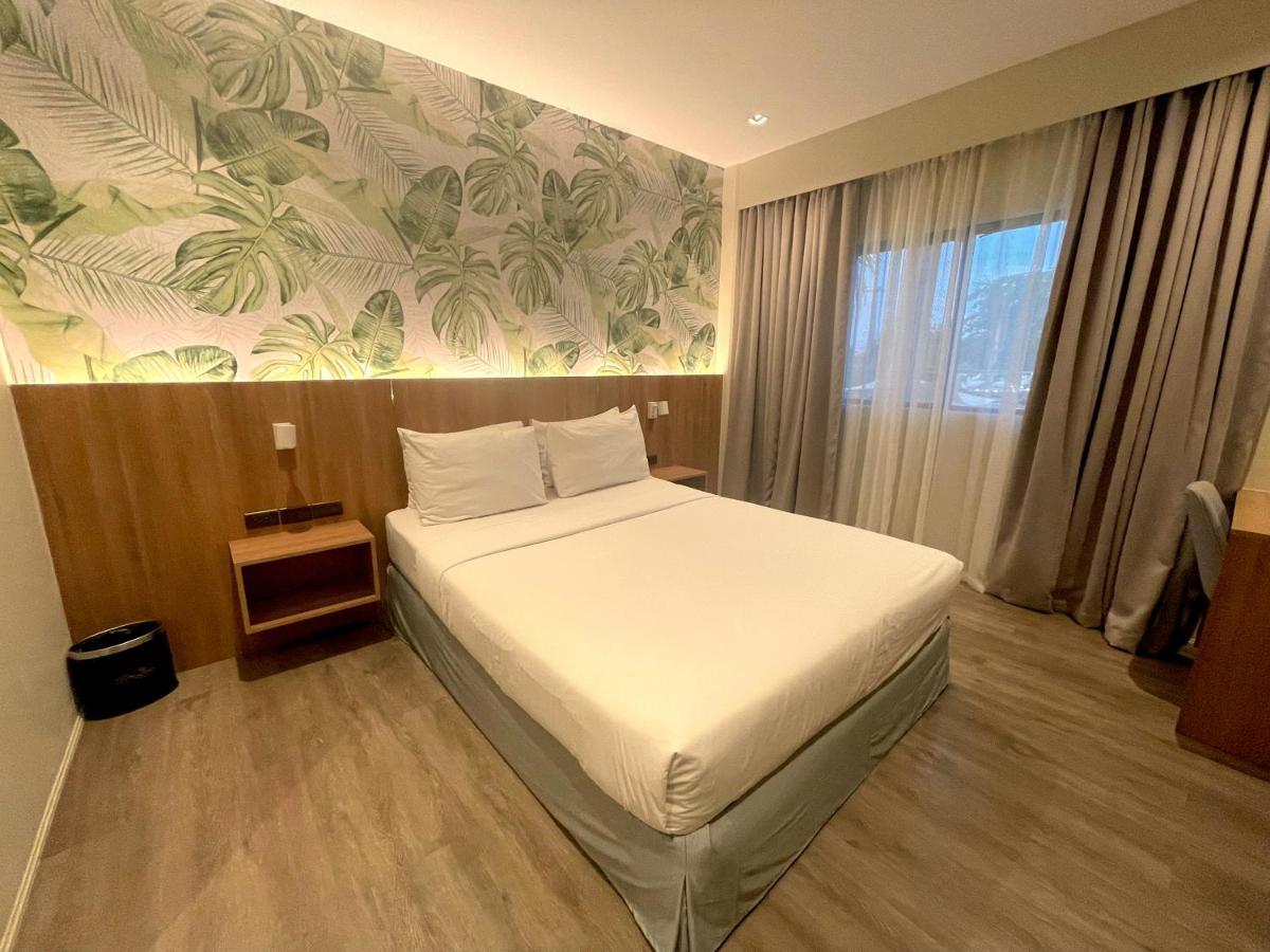 Luisita Central Park Hotel Tarlac City Екстериор снимка
