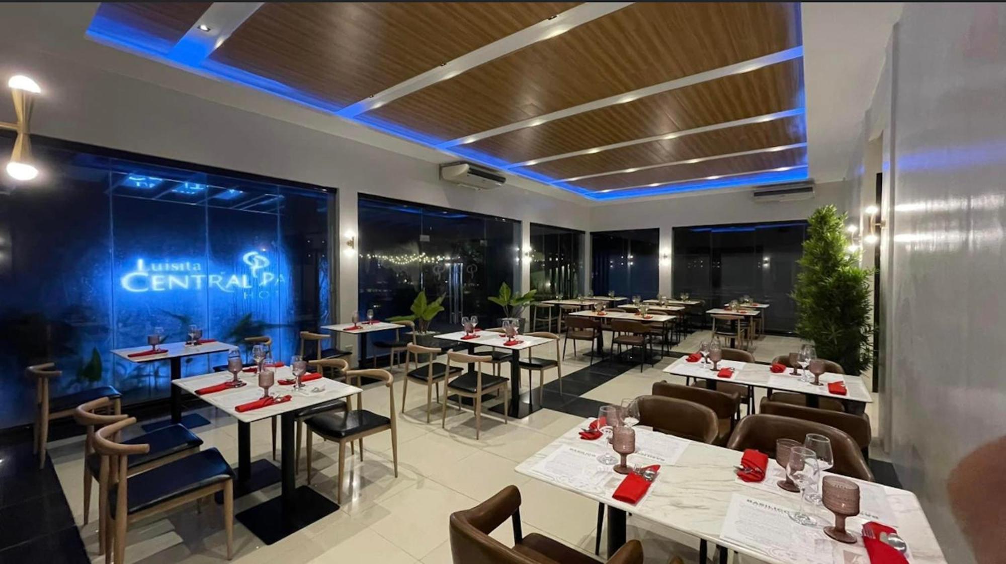 Luisita Central Park Hotel Tarlac City Екстериор снимка