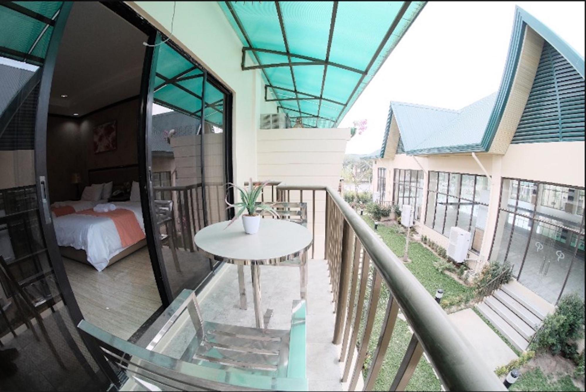 Luisita Central Park Hotel Tarlac City Стая снимка