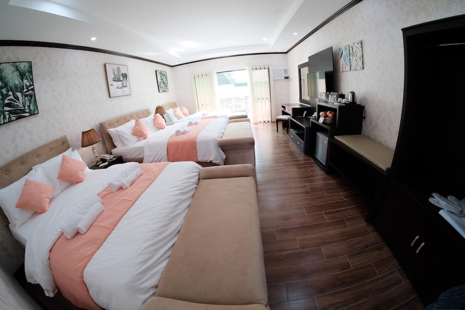 Luisita Central Park Hotel Tarlac City Стая снимка