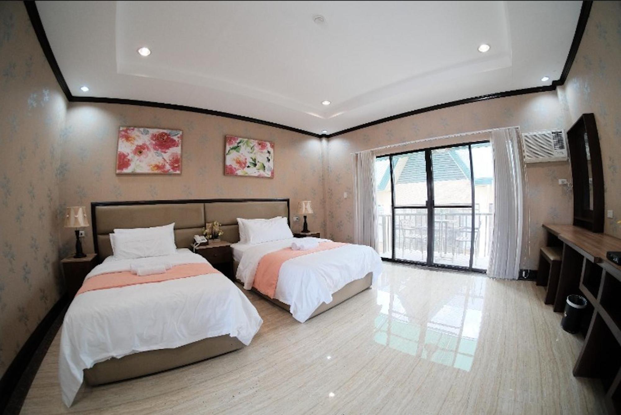 Luisita Central Park Hotel Tarlac City Стая снимка