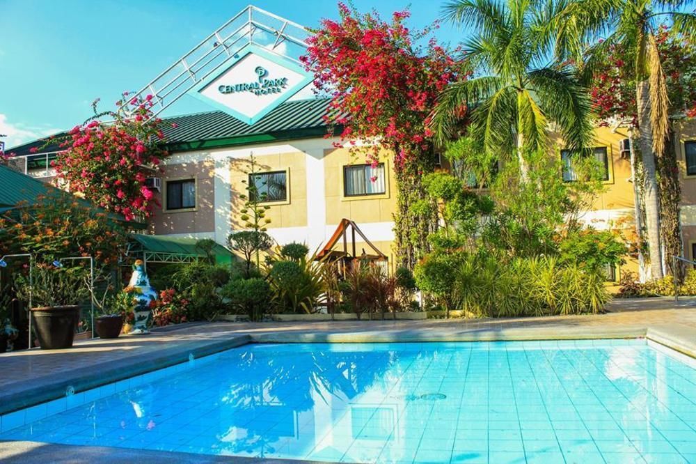Luisita Central Park Hotel Tarlac City Екстериор снимка