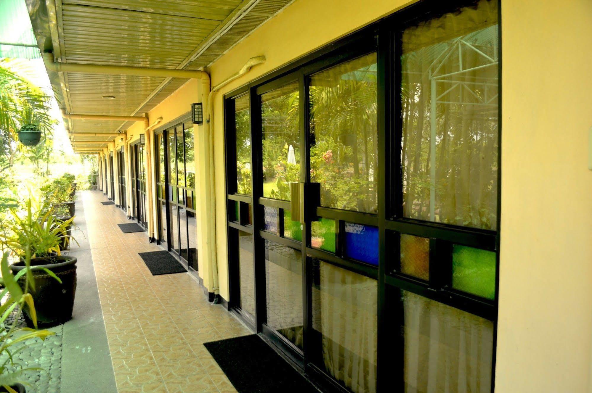 Luisita Central Park Hotel Tarlac City Екстериор снимка