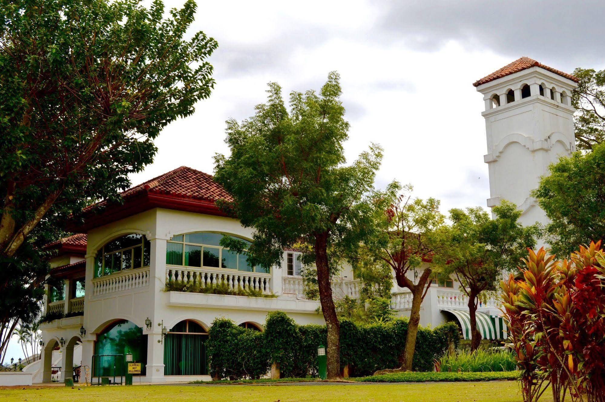 Luisita Central Park Hotel Tarlac City Екстериор снимка